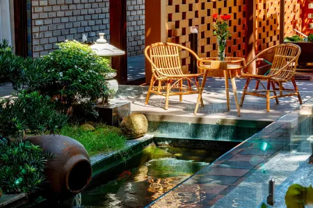 Nana Homestay & Villa Отели рядом с достопримечательностью «Nguyen Dinh Chieu Walking Street»