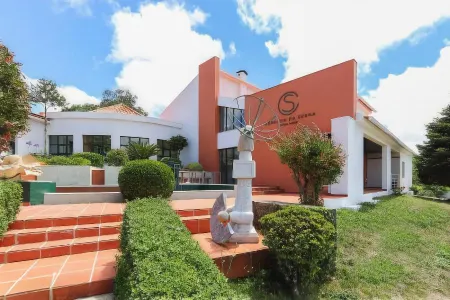 Sintra Rural Home - Cerrado da Serra Отели в г. Tapada de Vale de Lobos