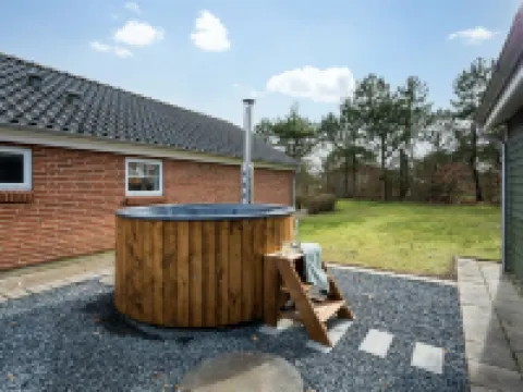 "Herminia" - 350m to the Fjord