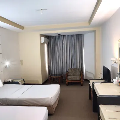 The New Benakutai Hotel โรงแรมใกล้ร้านออลไนท์ วารุงส์