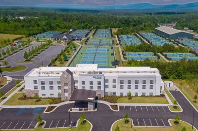 Fairfield Inn & Suites Rome Hotels in 