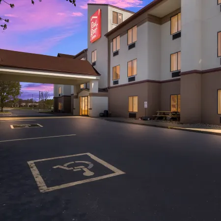 Red Roof Inn South Bend - Mishawaka Отели в г. Харрис Тауншип