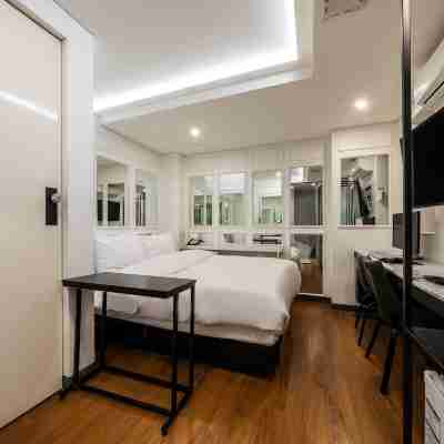 Sinchon Wol Hotel Rooms