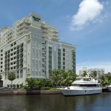 Riverside Hotel Отели рядом с достопримечательностью «Museum of Discovery and Science»