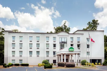 Wingate by Wyndham Athens Near Downtown Отели в г. Кларк