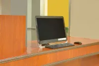 Days Inn by Wyndham Gulfport - Parking