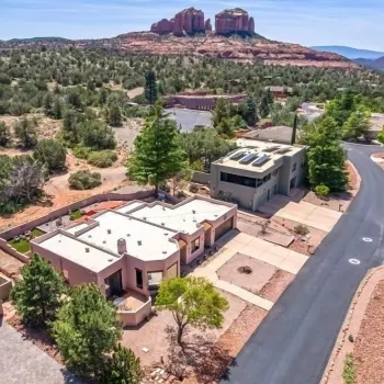 Beautiful Sedona Home, Redrock Views, and Hot Tub Hôtels à proximité de Chapel of the Holy Cross