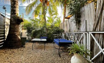 Ti Lakaz an Apartment with Garden Near the Sea