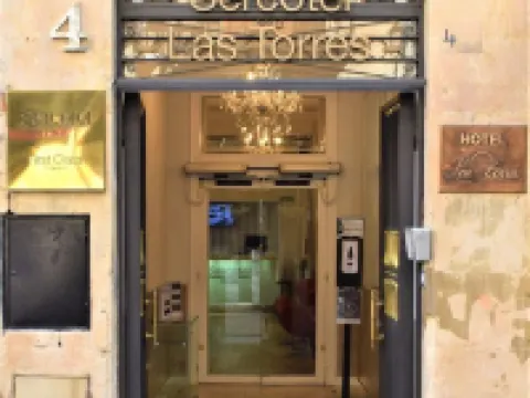 拉斯託雷斯斯考特而酒店 鄰近Iglesia de San Julian y Santa Basilisia的酒店