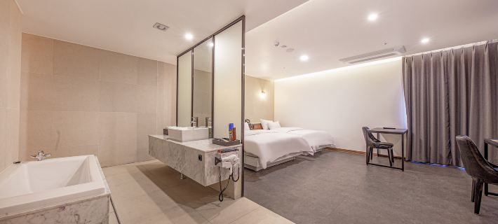 Wall Hotel Cheonan Cheongsu 天安市のホテル
