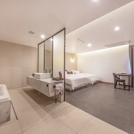 Wall Hotel Cheonan Cheongsu