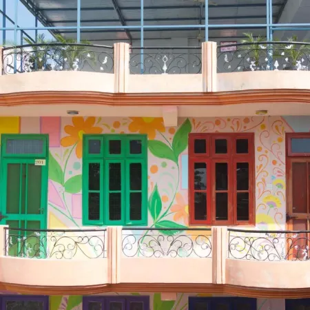 Live Free Hostel Rishikesh