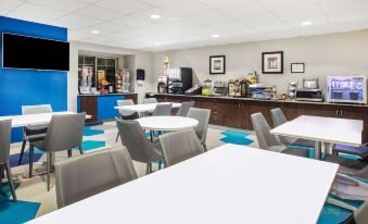 Microtel Inn & Suites by Wyndham Austin Airport