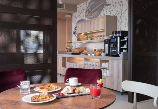 아델소 호텔 내부 모습