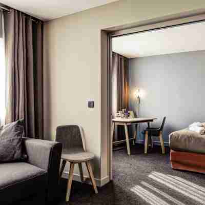 Hôtel Mercure Lyon Charbonnieres Rooms