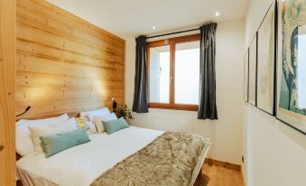 Alpi Cozie - A Luxury Apartment for 12 Persons in the Heart of Montgenevre