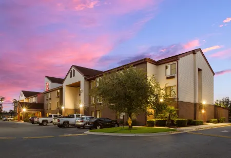 Red Roof Inn & Suites Savannah Airport