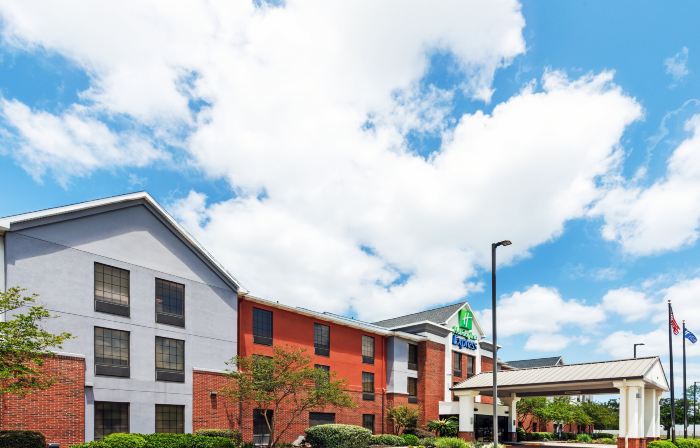 Holiday Inn Express & Suites Sulphur (Lake Charles) by IHG