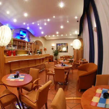 EA Hotel Tosca Отели рядом с достопримечательностью «Жижков»