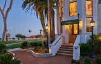 Palmoro House Hotels in Montecito
