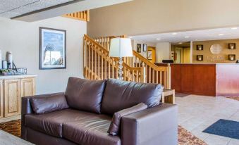 Comfort Inn & Suites Jackson - West Bend