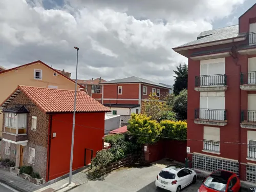Coquetty Housing in Santander Bay