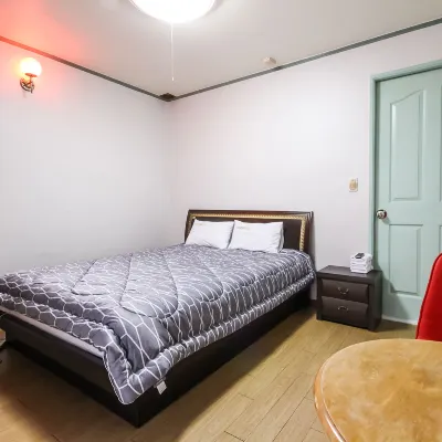Wanju Yuhwangonchen Hotels near Andeok Health Healing Experience Village