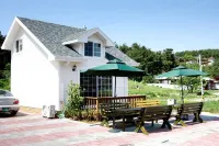 Taean Mong and Mong Pension