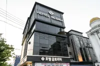 Icheon Hotel Gloria Hotels near Janghowon Park