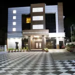 Rydges Inn Hotels near Kohinoor Gardens