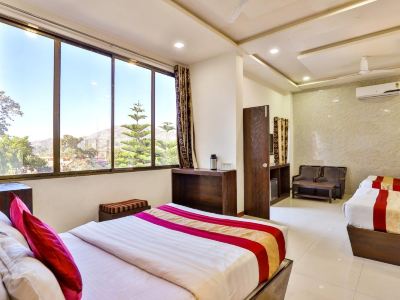Hotel Abu Grand