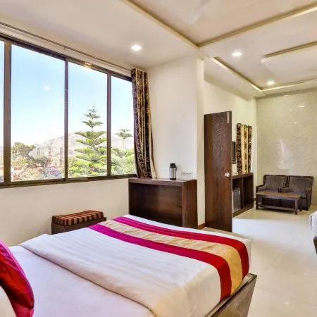 Hotel Abu Grand