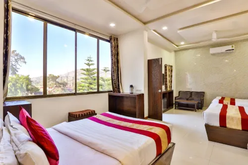Hotel Abu Grand