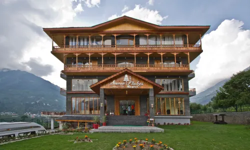 Snow Flakes Resort and Spa Centrally Heated Luxury Resort