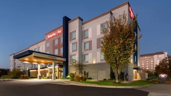 Hampton Inn by Hilton Nashville Airport Century Place