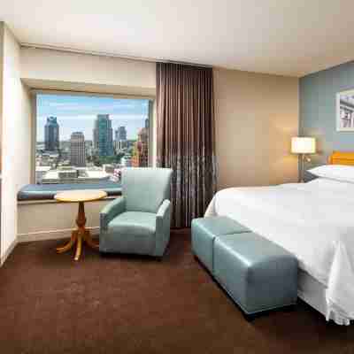 Sheraton Grand Sacramento Hotel Rooms