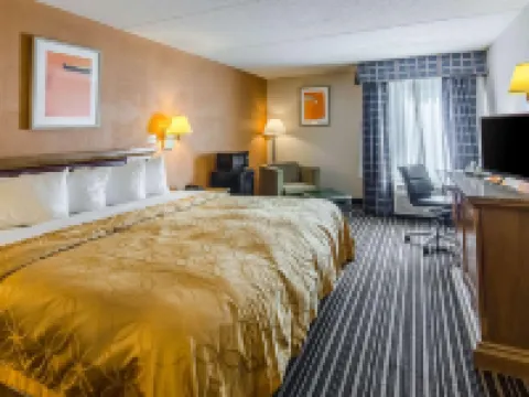 Econo Lodge Inn & Suites Norton - Wise South Hotels in Norton