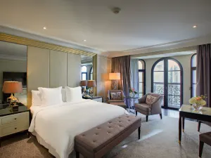 Four Seasons Hotel Baku