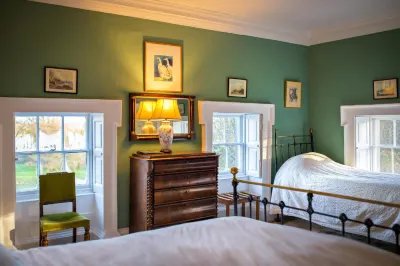 Roundwood House Hotels near Dunamaise Arts Centre