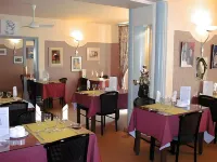 Logis Hôtel Saint Jacques - 2-Star