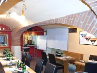 琥珀老城施特拉爾松德酒店