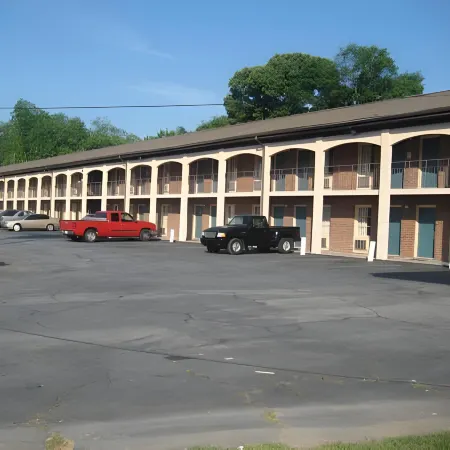 Scottish Inn and Suites Perry