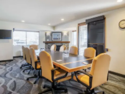 Best Western Plus Edmonds Harbor Inn Hotels in Edmonds