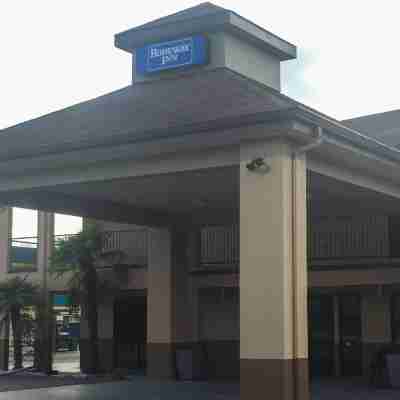 Quality Inn Hotel Exterior