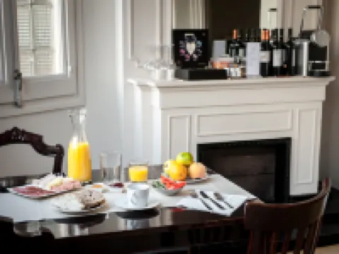 Mihlton Barcelona Boutique B&B