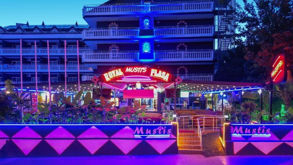 Mustis Royal Plaza Hotel
