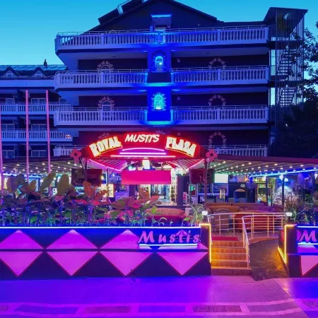 Mustis Royal Plaza Hotel