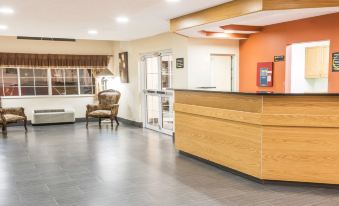 Super 8 by Wyndham Columbus West