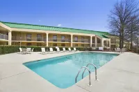 Super 8 by Wyndham Cochrane Hotels in Cochrane