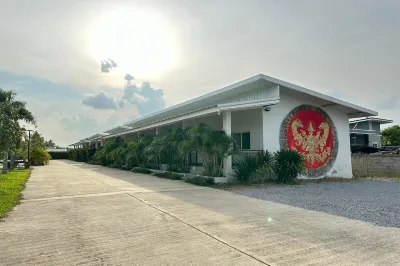 The White House P&N Hotel Chiang Rai فنادق في Wiang Chai
